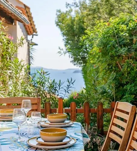 Le Provence, 6 Pers, 5 Min Des Plages * Le Lavandou